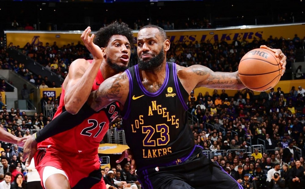 網上投注：3日NBA前瞻：詹姆斯送猛龍14連敗？庫裡力爭終結東契奇7連勝