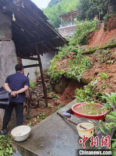 現金網：福建南平多地發佈暴雨紅色預警，福建江西兩省部分列車停運